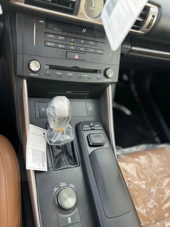 لكزس IS350 2015 11