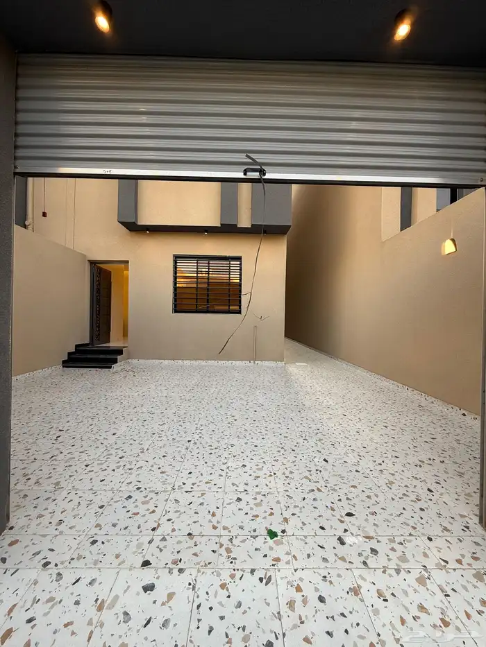 للبيع ارواف علويه وشقق ارضيه ببايكة سيارة ف شمال الخميس 1