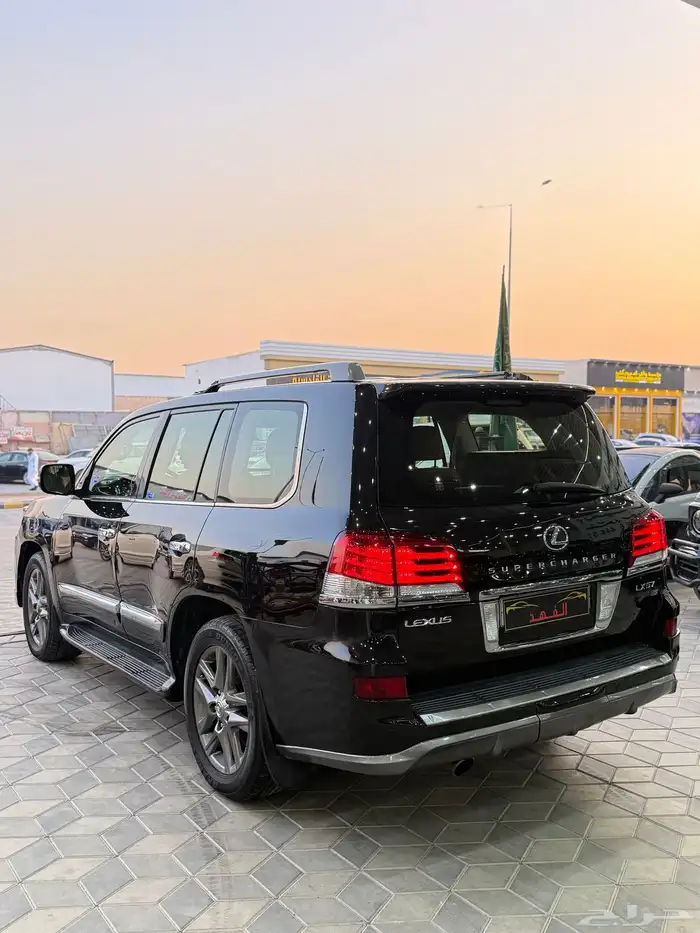 لكزس - 2012 - LX570 - فل كامل 5