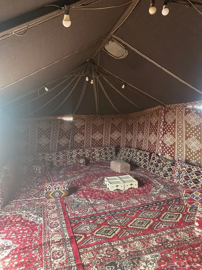 للبيع مخيم بالموقع بيت شعر 9 5 وبيت شعر 6 4 5