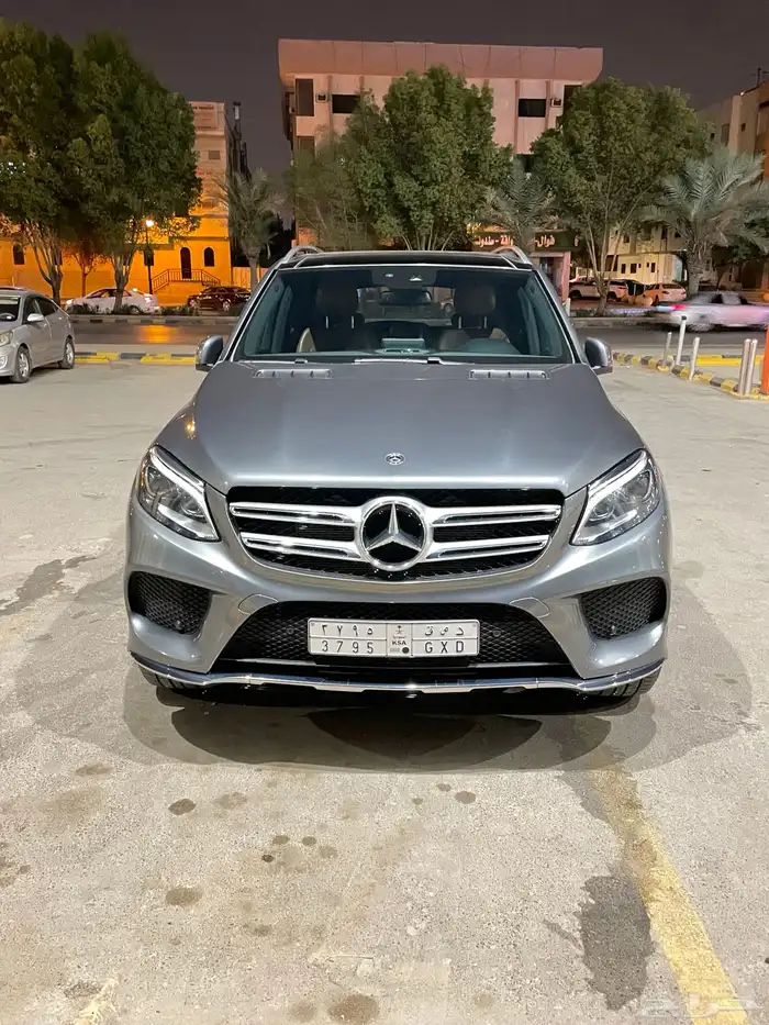 للبيع جيب مرسيدس GLE400 موديل 2018 2