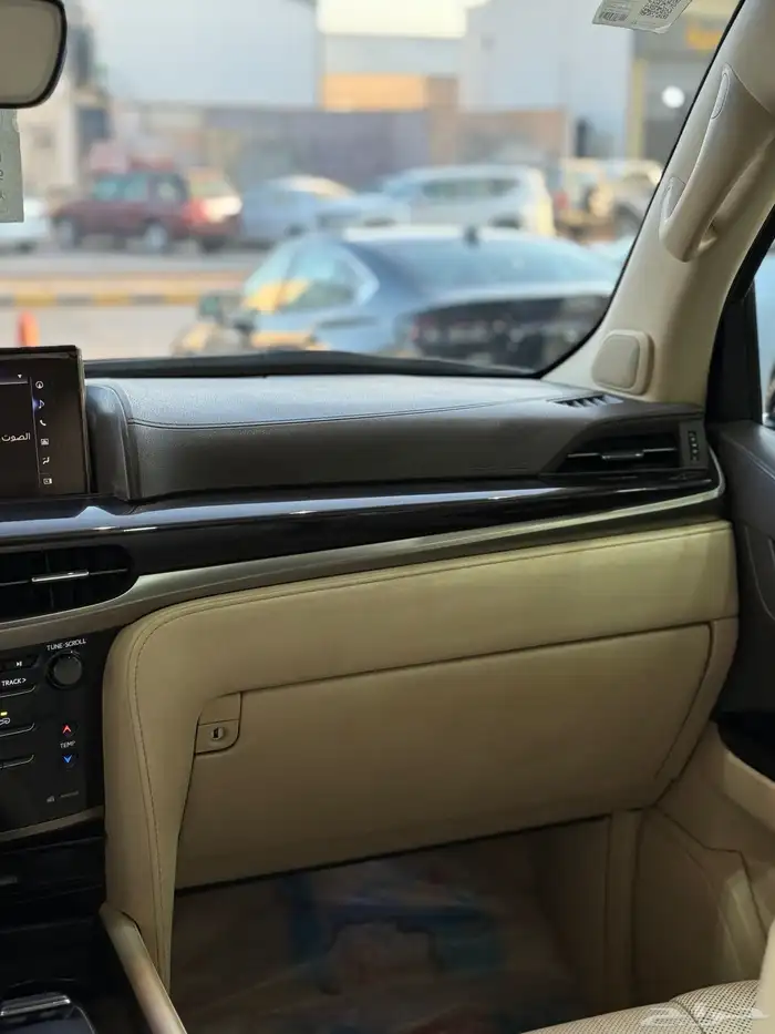 لكزس - 2016 - LX570 - فل كامل 19