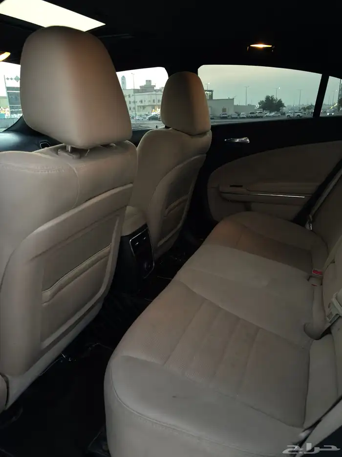 للبيع تشارجر 2014 فل هاوس V8 ابيض لؤلؤي مالك اول 30