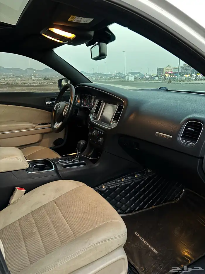 للبيع تشارجر 2014 فل هاوس V8 ابيض لؤلؤي مالك اول 26