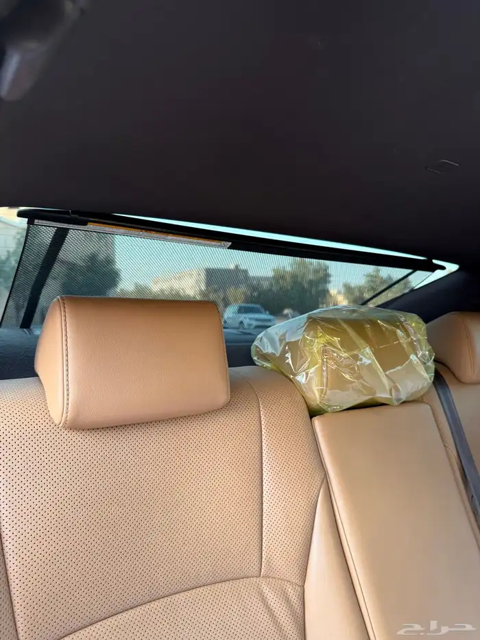 لكزس ES 300h 2021 14