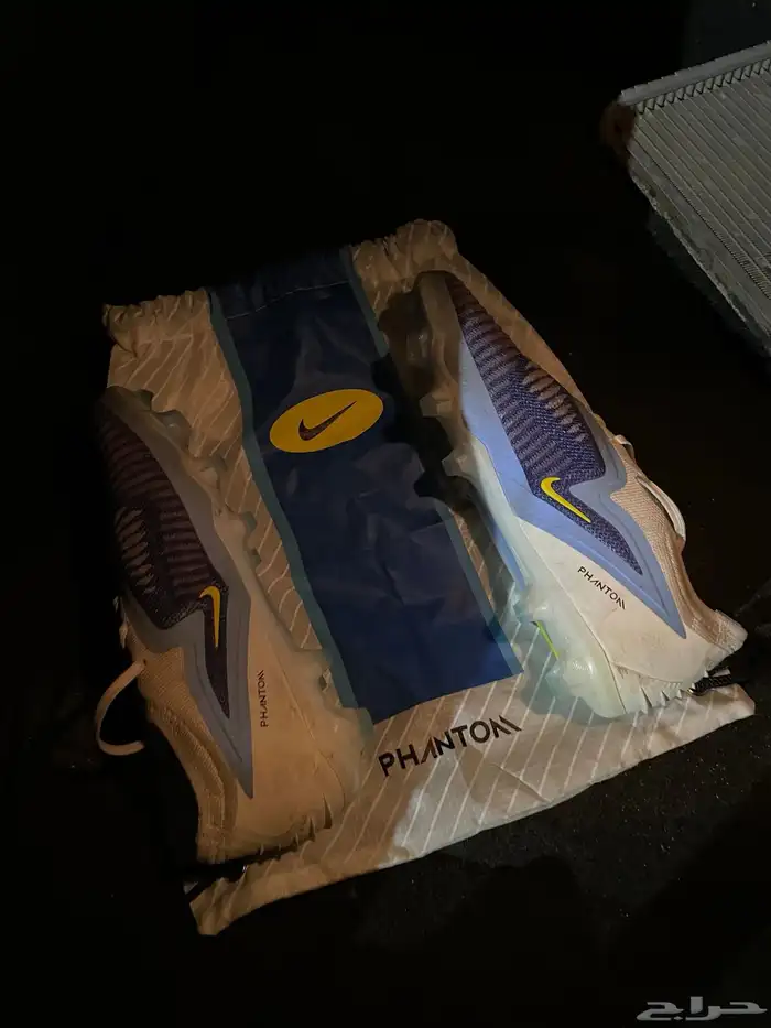 بوت كوره نايك phantom6 مع الشنطه مقاس 43 2
