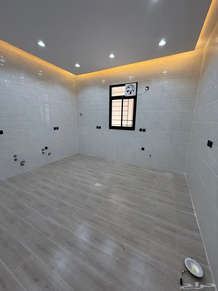 للبيع دور أرضي بحوش وشقق علويه مخطط قرطبه المحاله ابها 7