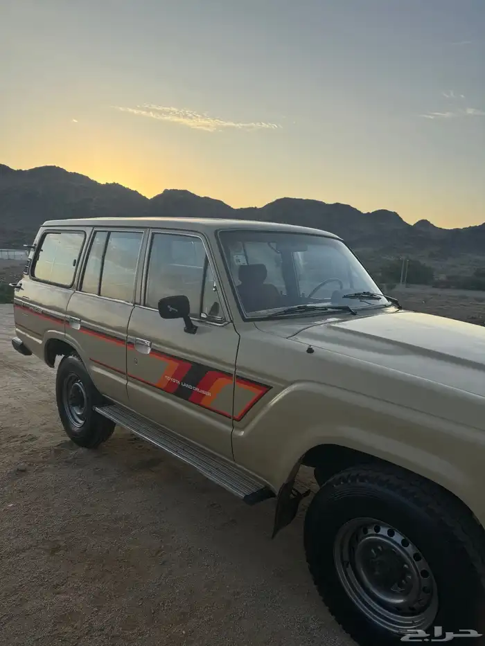 لاندكروزر صالون 2