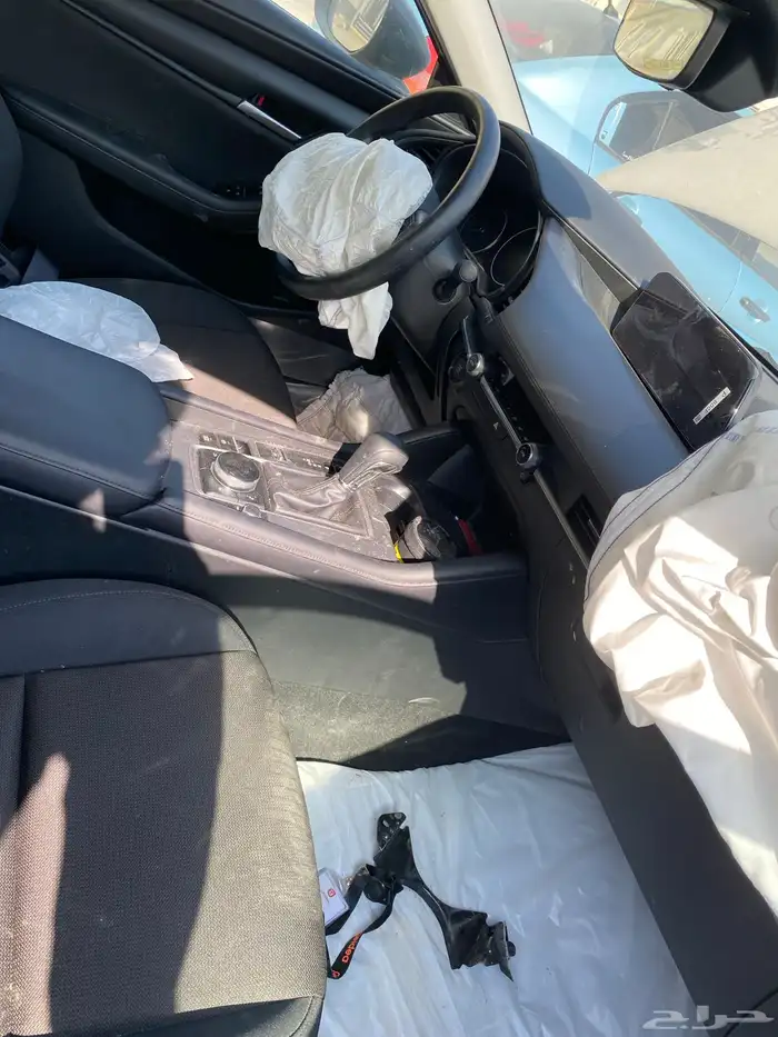 مازدا 3 2025مصدومه للبيع 8