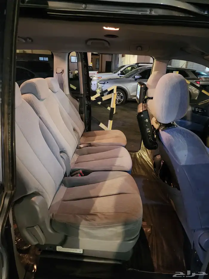 كيا كارنفال 2009 نظيفه 0