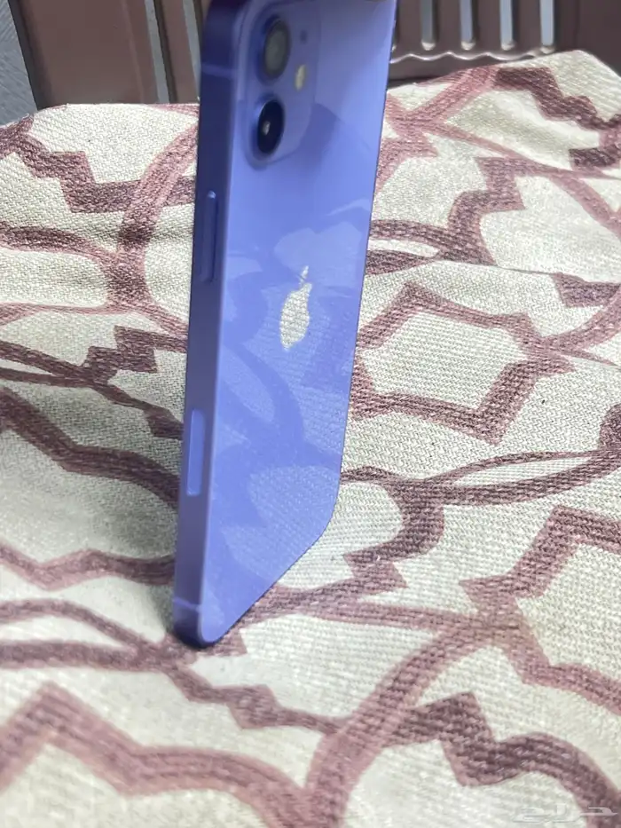 ايفون 12 العادي 4