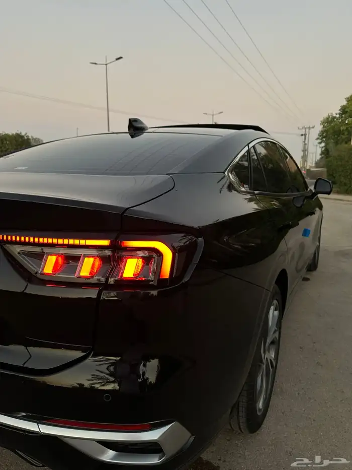 فورد   تورس 2024 تيتانيوم 5