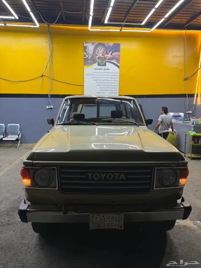لاندكروزر صالون 8