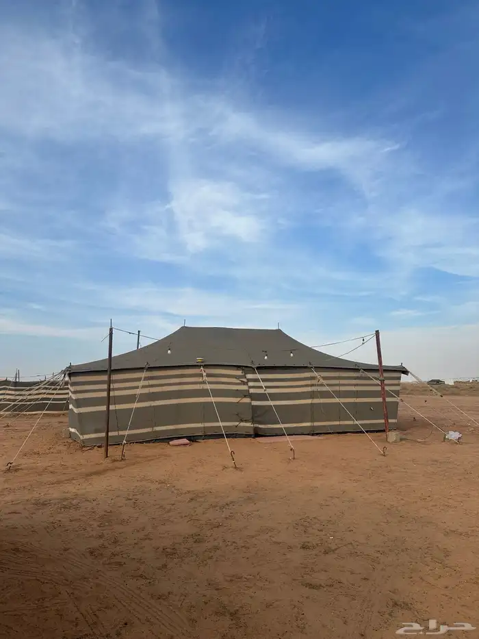 للبيع مخيم بالموقع بيت شعر 9 5 وبيت شعر 6 4 3