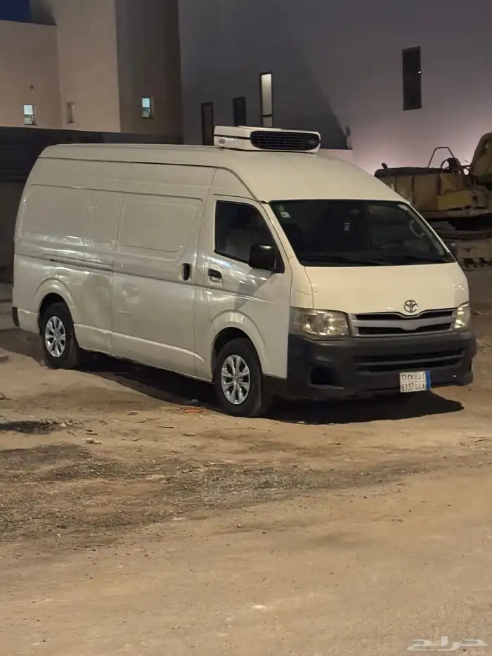 للايجار هايس ثلاجة باص تبريد سقف مرتفع 0