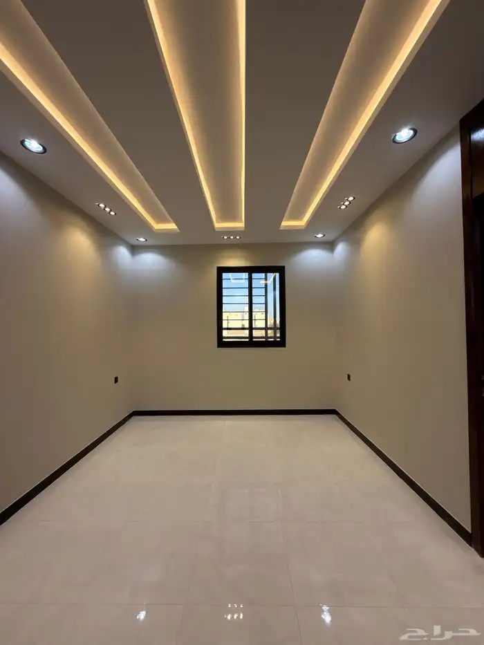 للبيع ارواف علويه 9 غرف وشقق ارضيه ببايكة سيارة درة الموسي 26