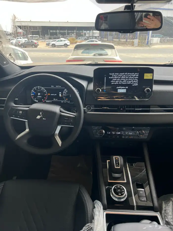 ميتسوبيشي اوتلاندر فل كامل بلاك سام 2025 وارد العيسائي 8