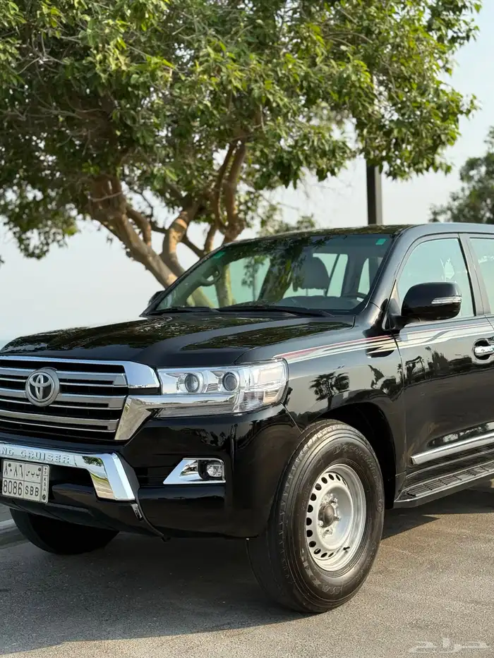 لاندكروزر 10