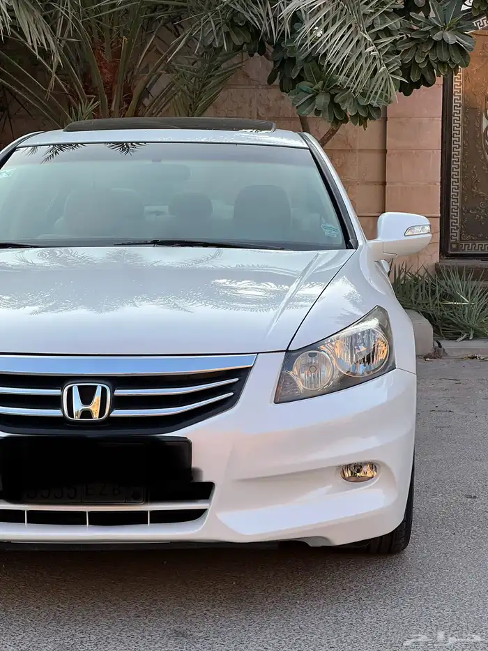 هوندا أكورد 2012 مخزن ممشى قليل مستخدم أول وكالة 1