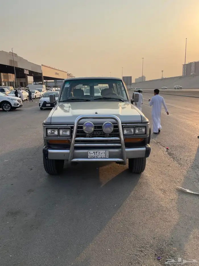 جيب لاندكروزر 5