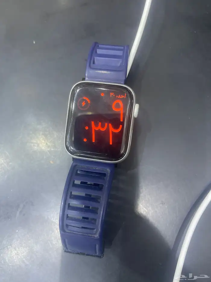 ساعه ابل اصدار العاشر 0