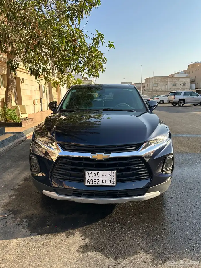 بليزر 2020 دبل 6 سلندر ويعمل 4 سلندر ملبس جلد من الداخل من 0