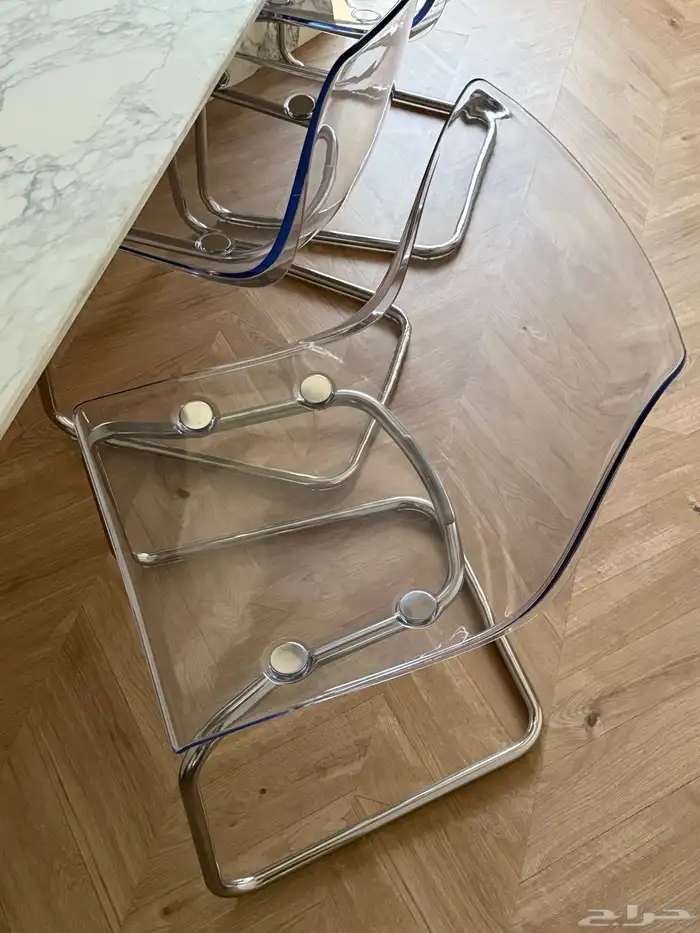 12 كرسي اكريلك 1800 ريال 0