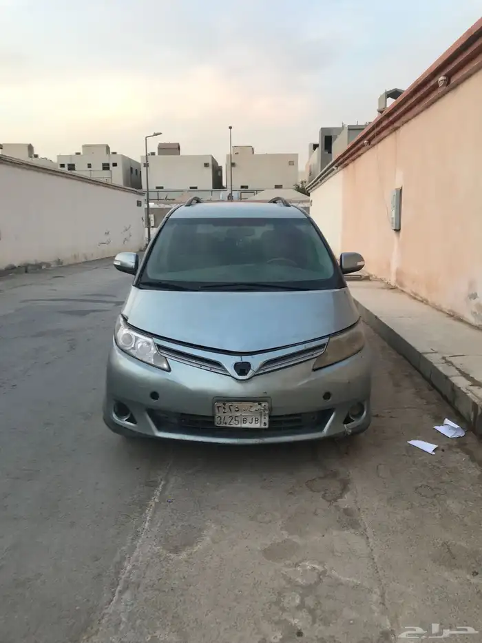 سيارة تويوتا بريفيا عائلية 3