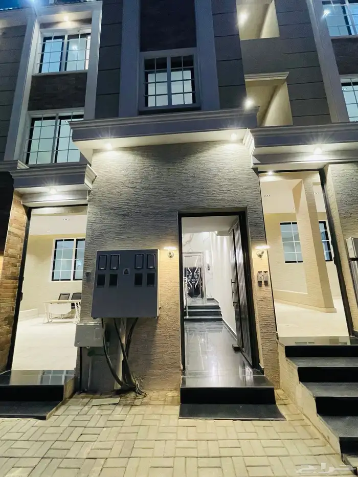 للبيع شقق تمليك علوي مع سطح مصعد راكب حي المعارض السعر 520 22