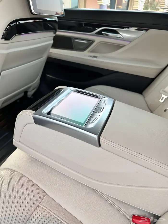 بي ام دبليو 2020-730Liكت ام فل كامل 14