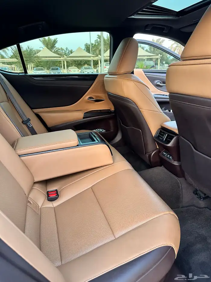 لكزس هايبرد ES300h موديل 2021 وكالة سعودي 21