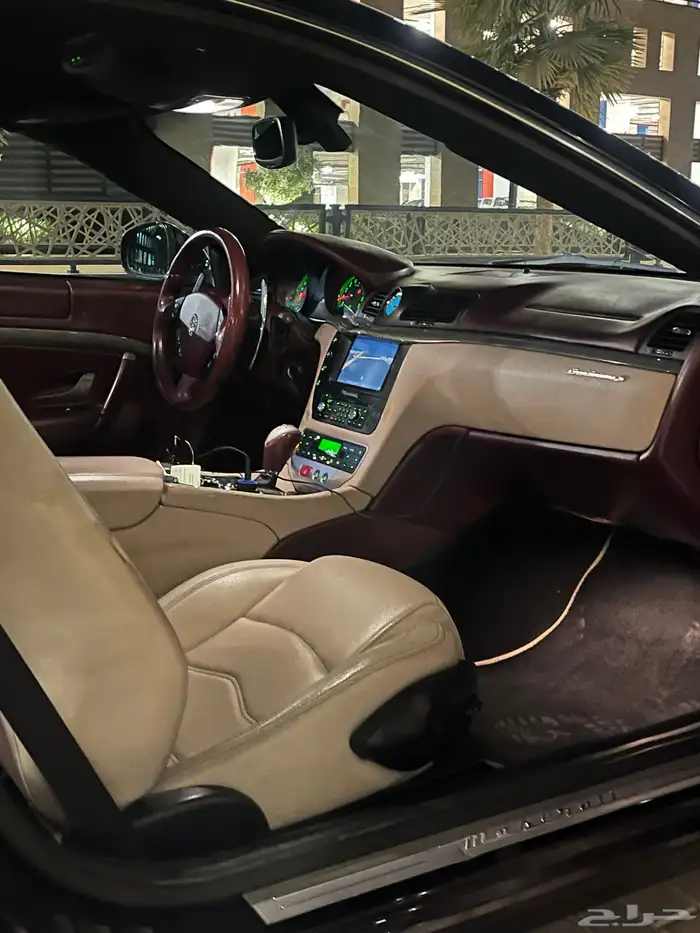 مازراتي قراند توريزمو اس 4.7 المكينة الحمراء مصدومة 37