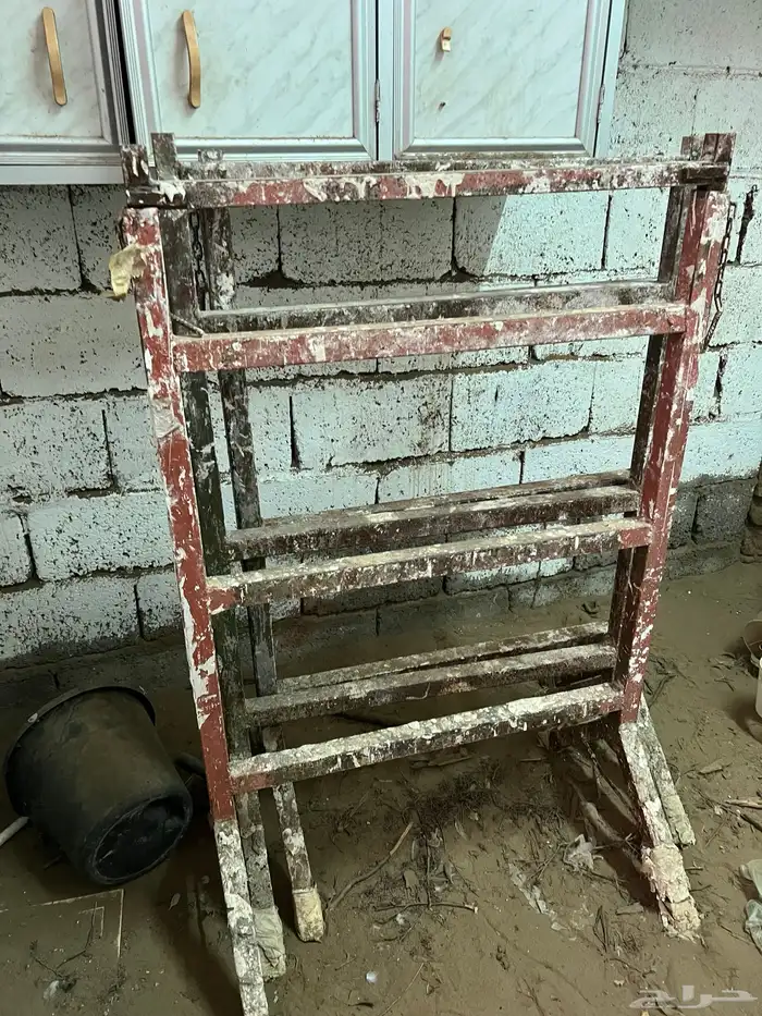 سقالات وخشب 0