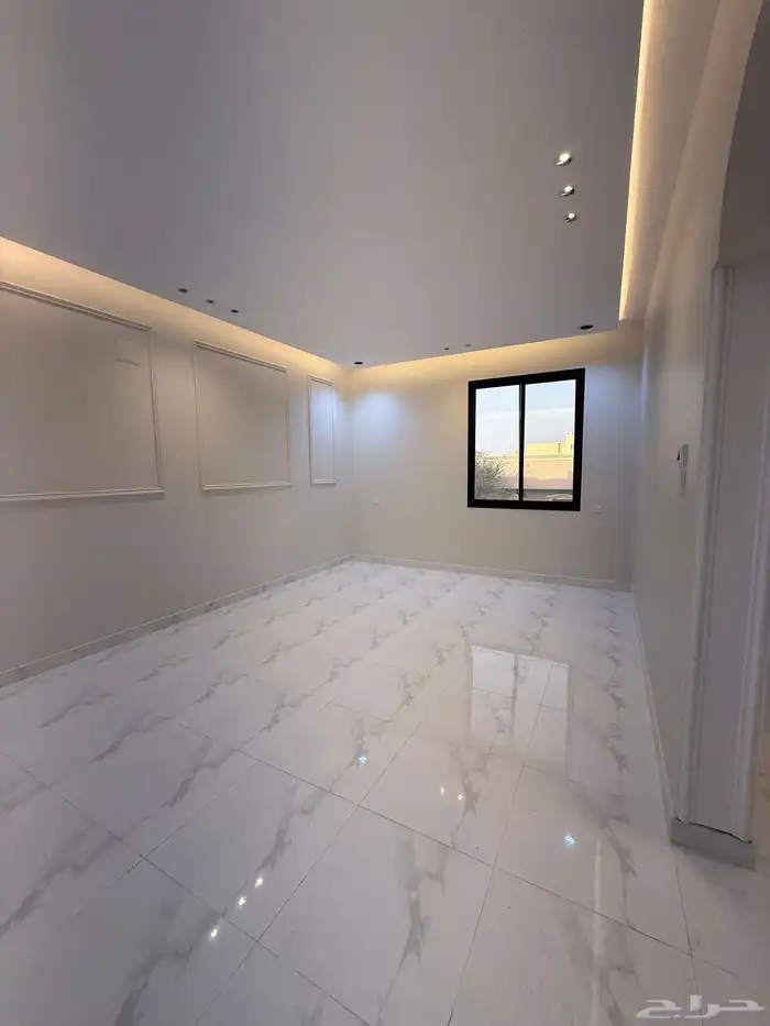 للبيع ارواف علويه وشقق ارضيه ببايكة سيارة ف شمال الخميس 29