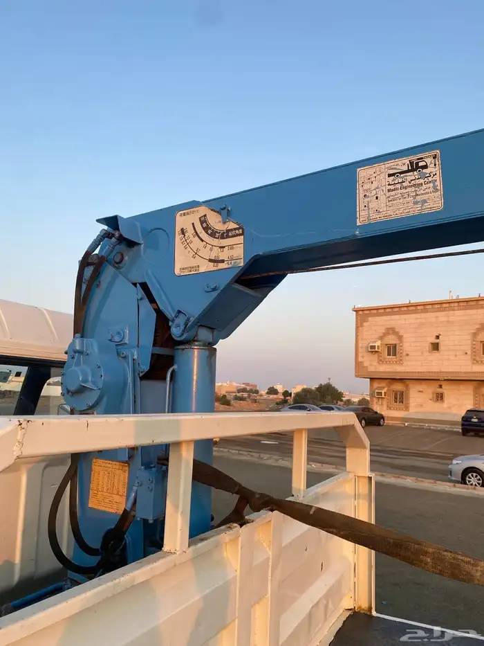 دينه موستبيشي كرين ونش نظيفة جداا 32