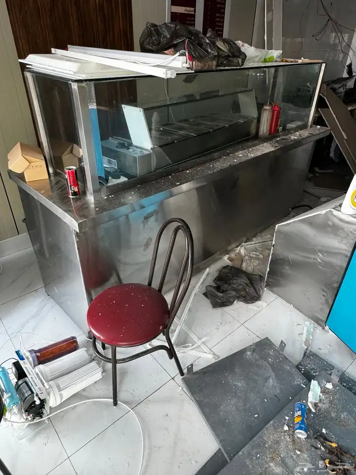 للبيع اغراض بوفيه بالكامل 12