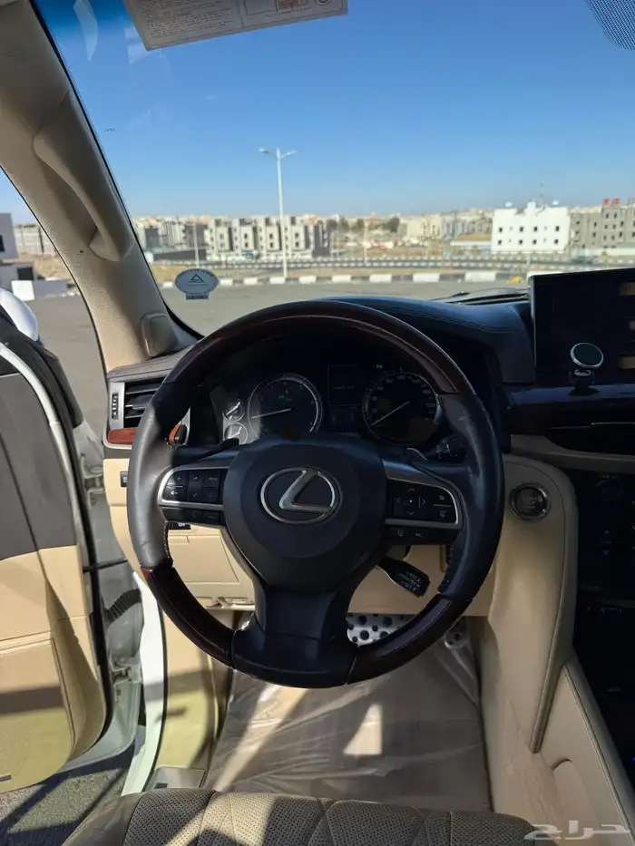 لكزس بلاك دشن2021 22