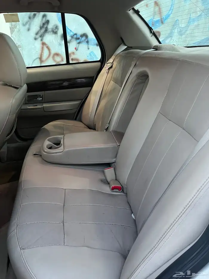 فورد قراند ماركيز 2011 1