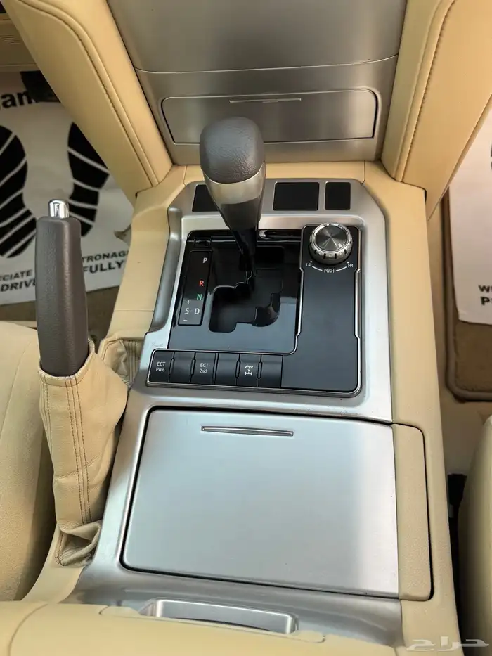 للبيع لاندكروزر GXR 2016 - بحالة الوكاله - سعودي 18