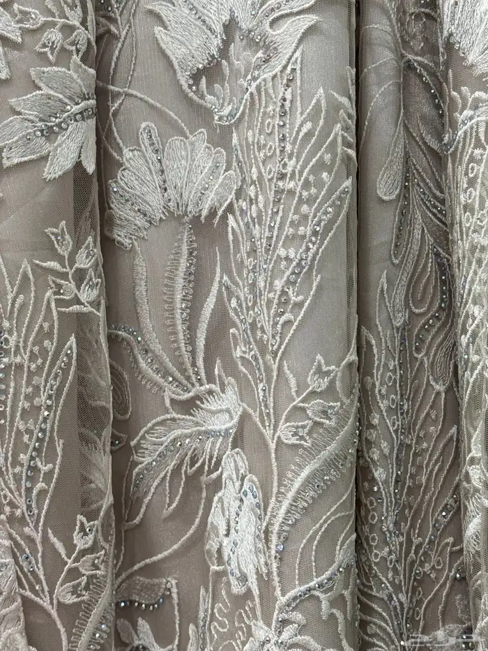 فستان لبسه واحده 1