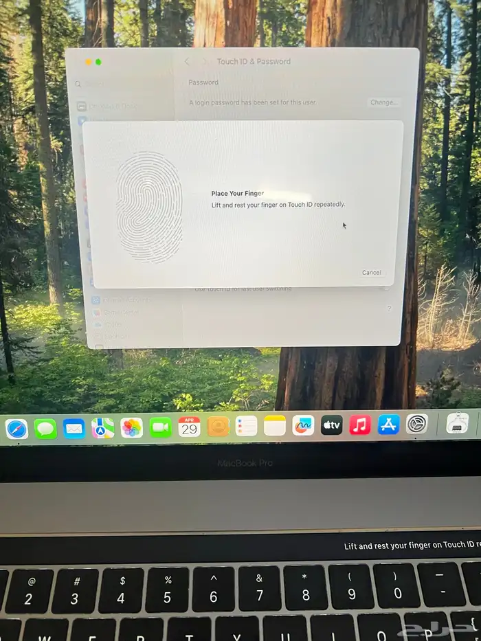 MacBook Pro Look like new Touch Bar 16GB ram 500gb 10