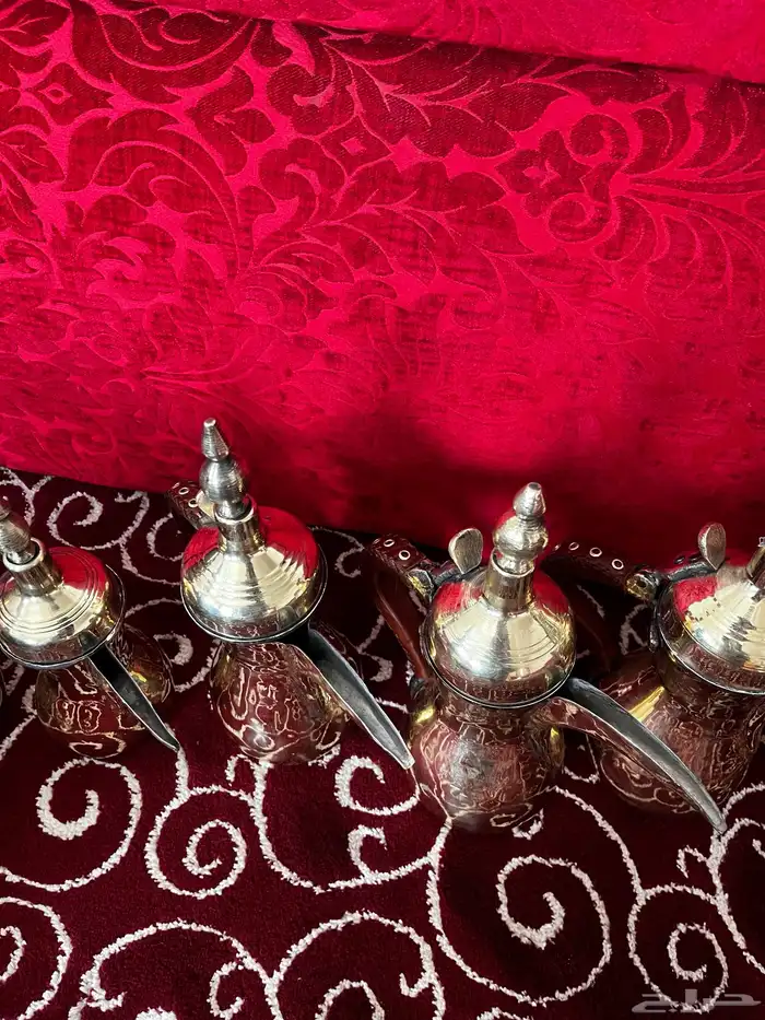 دلال بورسلان 0