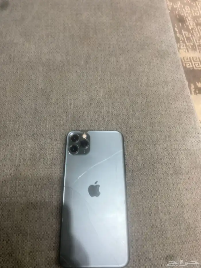 جوال ايفن 11برو ماكس بس يبيله شاشه 0