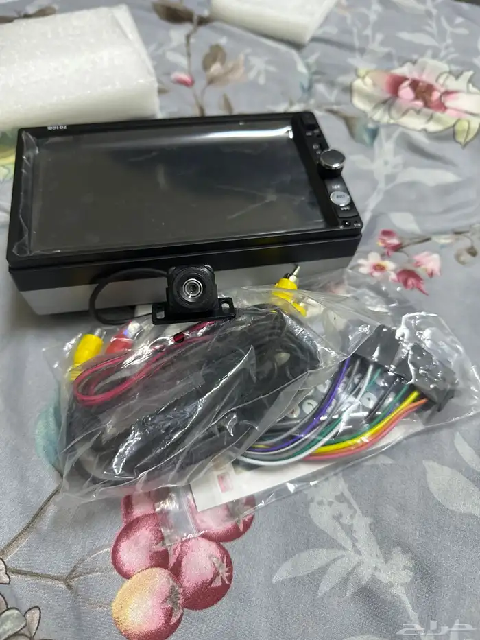 2شاشه سياره مع كيمرتها للبيع 0