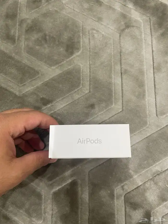 ايربودز الجيل الرابع م انفكت بكرتونها 3