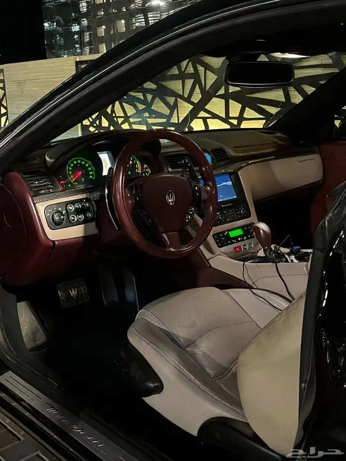 مازراتي قراند توريزمو اس 4.7 المكينة الحمراء مصدومة 36