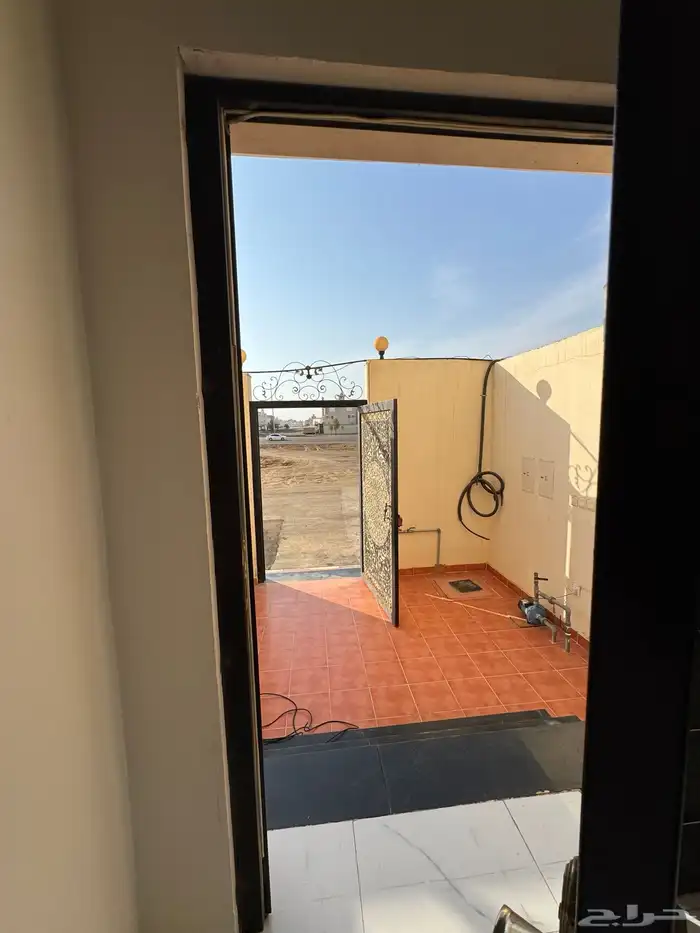 شقة خمس غرف بحوش ومدخل خاص للإيجار الحمدانية ( الفلاح ) 9