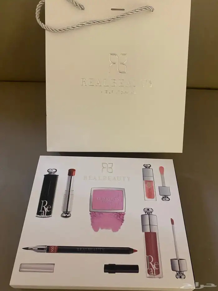 طقم مكياج ريال بيوتي 0