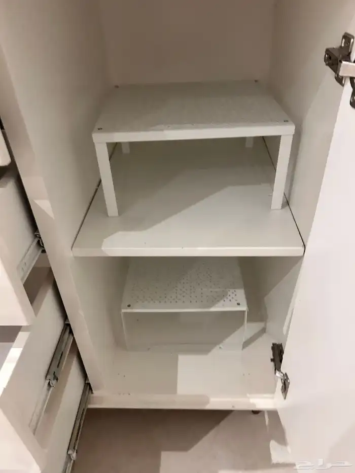 معروض للبيع   بوفيه أبيض راق  (البيع لأعلى سوم   بدون توصيل) 0