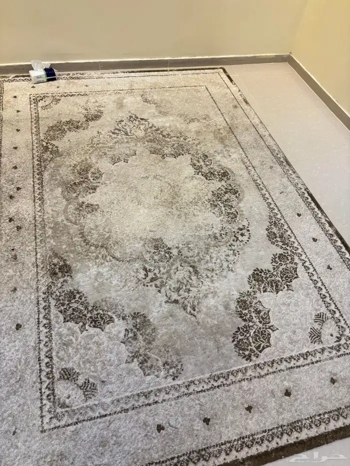 فرشة سجاد للبيع مستخدمه 1